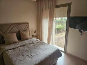 Bel appartement avec piscine et jardin