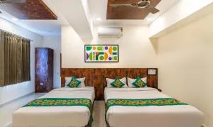 Treebo Rakshitha, Porur - Āvadi