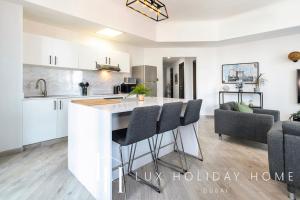 LUX The Dubai Marina View Suite