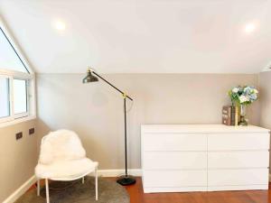 5BRHouse City centre Silom 3min to BTS Saint Louis