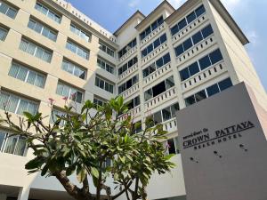 Crown Pattaya Beach Hotel