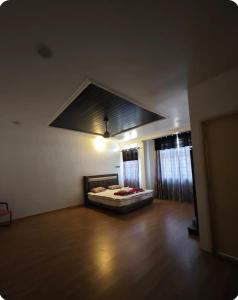 Shakira homestay