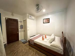 Aquarius - Port Barton