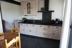 Kustverhuur, Huuske Groede, pittoresk huisje vlakbij zee