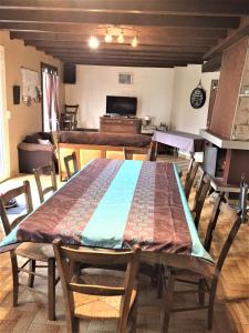 Maisons de vacances Maison Lac de Pareloup -LES PIEDS DANS L'EAU- : photos des chambres