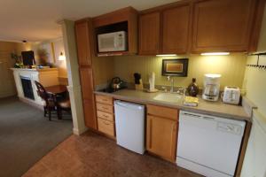 Standard Studio room in InnSeason Resorts HarborWalk