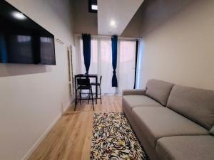 Studio Mezzanine Métro 14 Paris