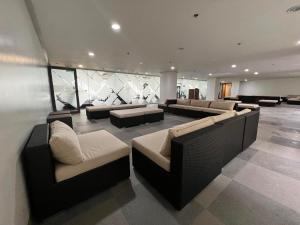 Comfortable and Cozy 1BR unit near MOA