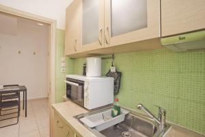 Cozy Pagrati Nest Near Athens Center, AC, Wifi
