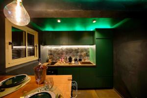 Jungle Love Room Balnéocinéma By HC