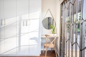 Avemore Winelands Home - wood fired hottub and full power back up