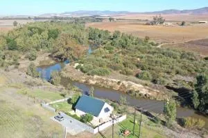 Hephzibah Inn River Cabin - Hermon
