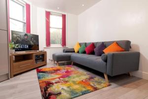 Break Away Nxt to Gardens & Beach! PKG - Perfect Position!