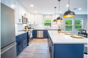 Comfortable 4BR2.5BA Family Home Near Riverwalk