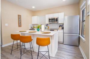 Modern Living 3BR2BA Close to Amazing Downtown