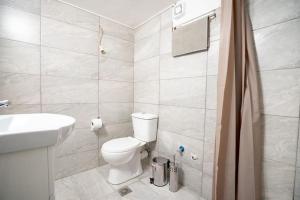 Petralona station apartment