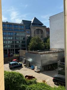 Simple Room Berlin Mitte Artist and LGBTQ friendly