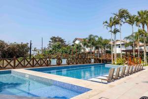 Varandas do Atlântico - Apartamento Impecável em Condo Pé na Areia