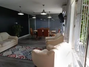 Casa Providencia super ubicación 8 personas 2 estacionamientos - San Luis