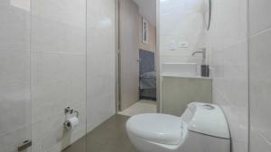 Apartamento 2BR Parqueadero y Piscina 202