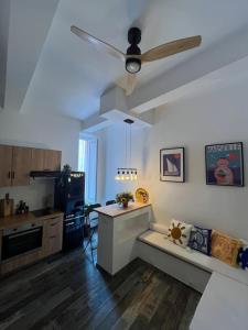 Studio Central Ancien Hotel Salomon XVIe siècle