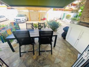 Puerto Rico duplex with community pool close to the beach