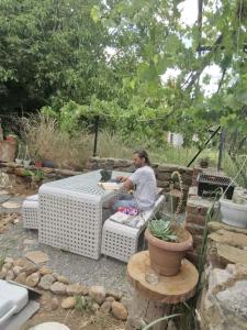 Yuvarlak Çay Yanında Huzur ve Doğa Evi