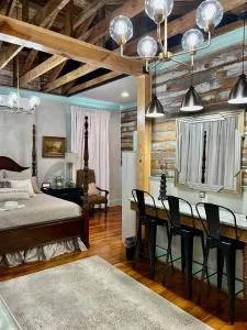 Chipley's Squareview Inn - ميريديان