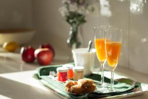 Beach apartment with terrace and pool