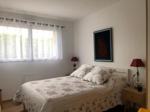 B&B / Chambres d'hotes Chez Yolande : Chambre Double - Vue sur Jardin