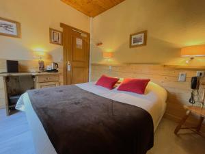 Hotels Logis Hotel & Spa Beau-Site : photos des chambres