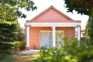 Mahafaly Hotel & Resort