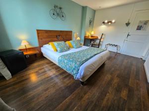 Logis Hotels Le Saint Marc : photos des chambres