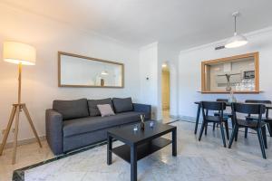 Puerto Banus, Marina Banus, 2BR, 2BTH, pool, parking, Marbella, 1J