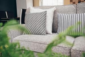 Barroon Castle Apartments - Next to East Midlands Airport with Free Parking