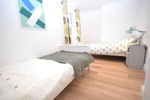 Freshly refurbished, peaceful Victorian house