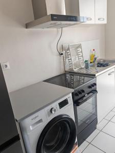 Appartements Appartement 70m2 premium , 3 Pieces, Wi-Fi, parking, balcon : photos des chambres