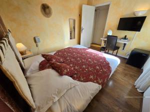 Logis Hotels Le Saint Marc : photos des chambres