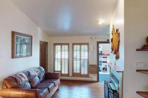 South Penthouse Pool-Spa Ski-in out Gym, Sauna, Laundry, BBQ