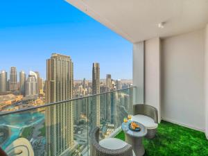 Panoramic Downtown & Fountain views from High Floors at Forte by Propigo