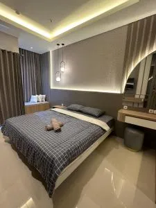 Vittorio Apartment Wiyung 1BR sby wifi smtv - Kedurus