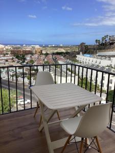 Casa Giorì Los Cristianos Castle Harbour