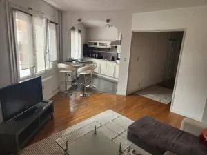 Le Denfert - Wifi Netflix - Quais de Savoureuse - Pérouse