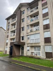 Cómodo departamento amoblado con estacionamiento