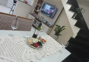 Sobrado à 5 KM da estação de trem Varginha -Zona Sul