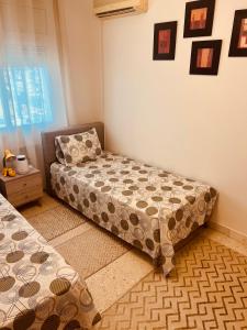 Ennasr, Apt très bien équipé, central et paisible