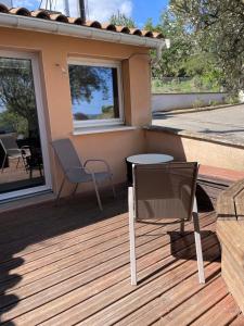 Maisons de vacances Studio independant au calme avec terrasse privative : Maison 1 Chambre