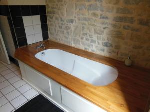 Appartement dans le petit château armand bourgoni