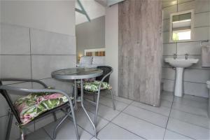 5 Tides End and 5 on Tides End