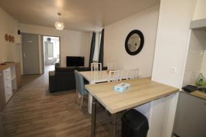 Verdun - Centre Ville - 3 couchages - Proche gare - 1 chambre - 5 personnes - Wifi - Géré par Presta-ZenServices